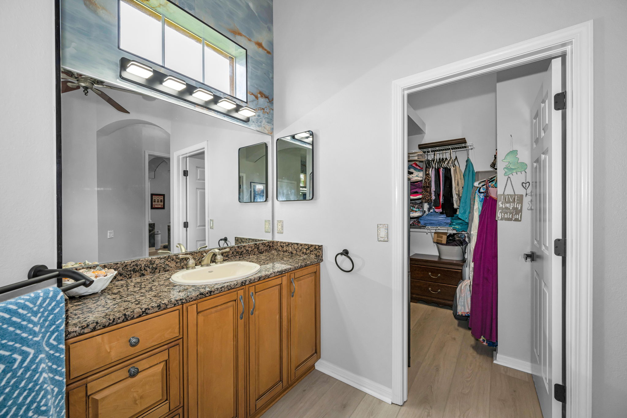 Primary Bathroom 1b