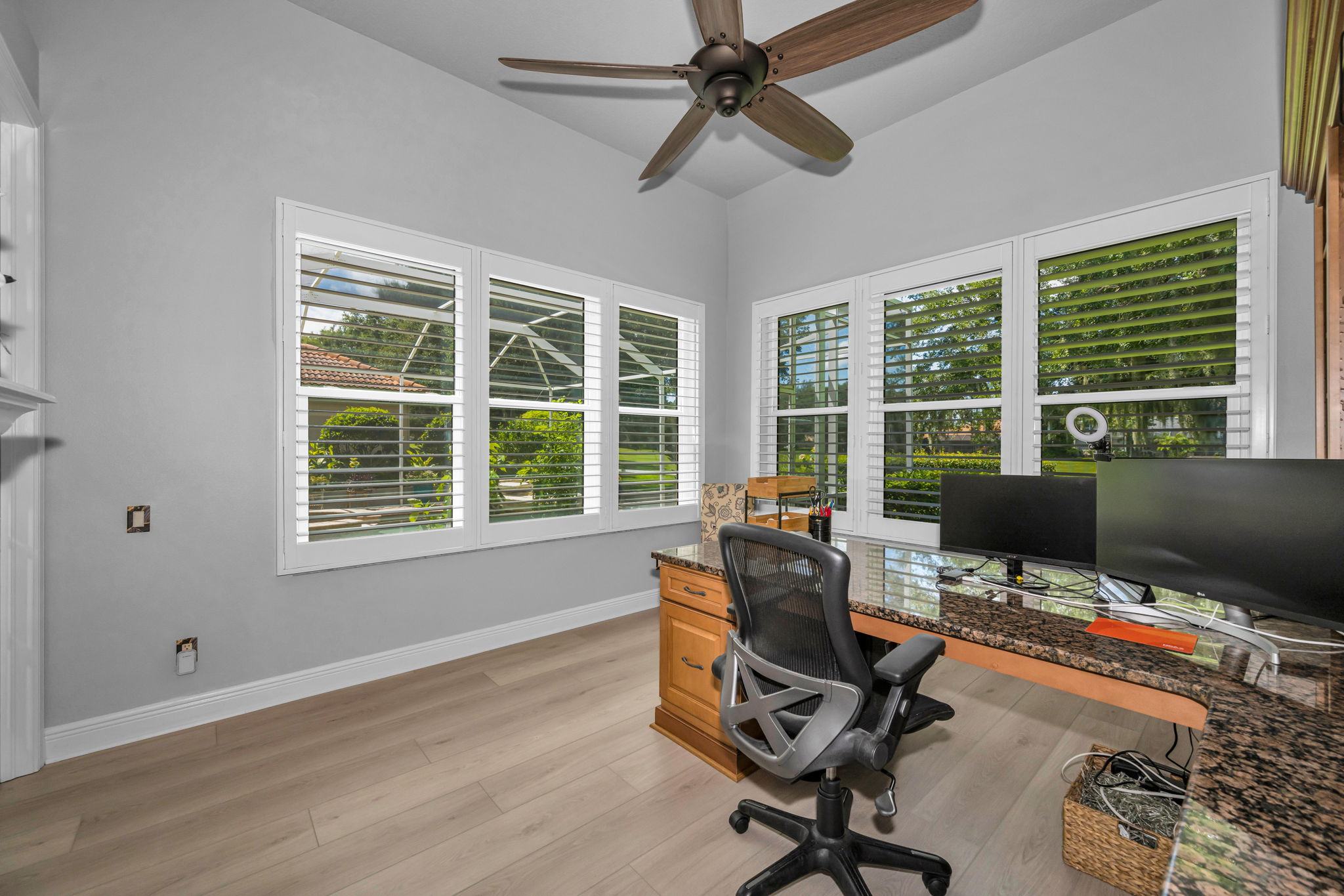 Office 1a