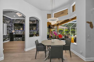 Kitchen Eat-In 2