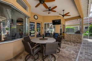 Lanai 1
