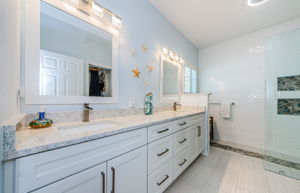 Master Bathroom 1a