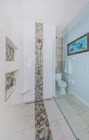 Master Bathroom 1b