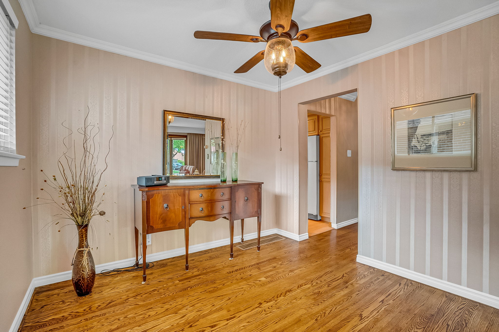 16-dining room3