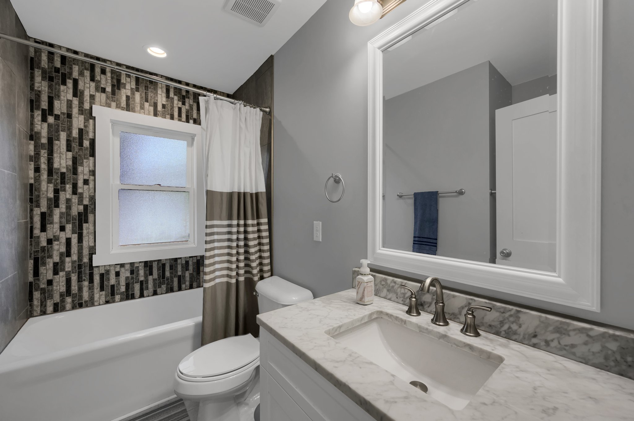 1454 Maywood St N, St Paul, MN 55117, USA Photo 10