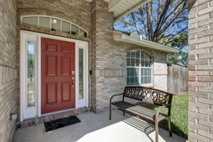 Front Porch/Entrance