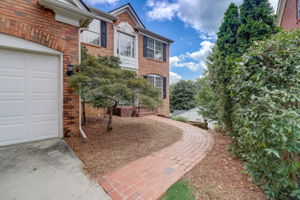 Eastham Dr-003