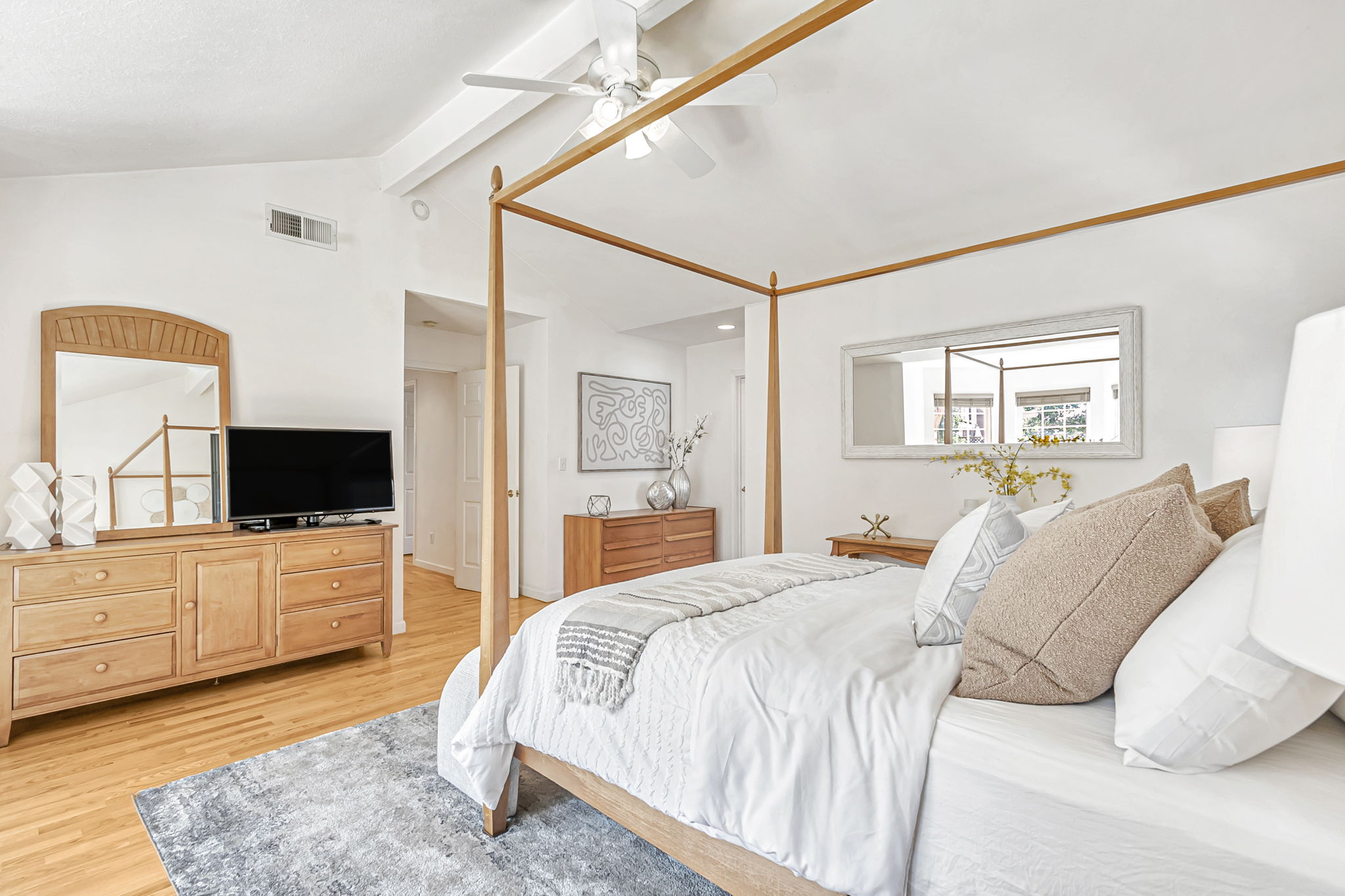 043_14555 Nelson Way