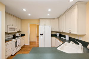  Photo 0