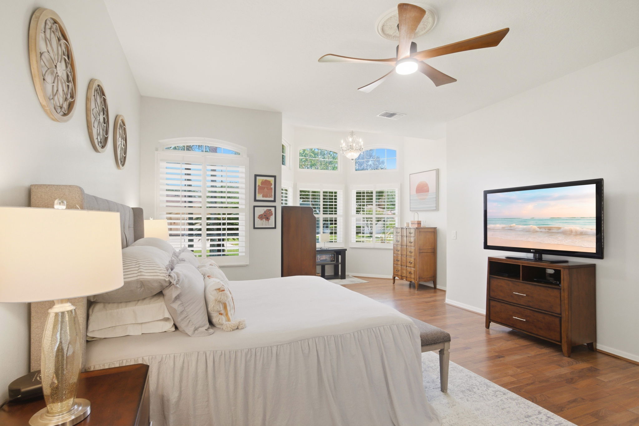  Photo 52