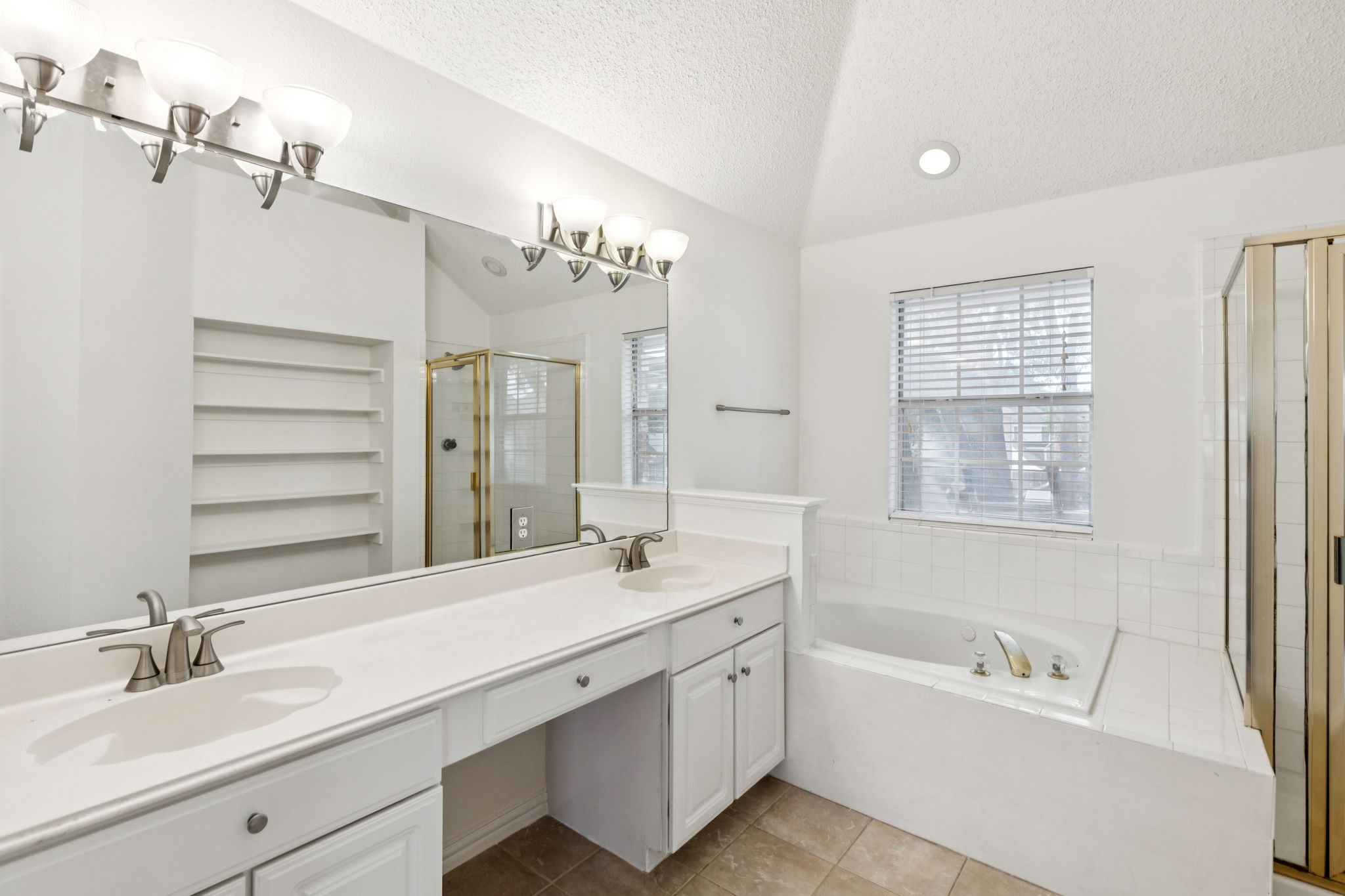 14596Whitman_024