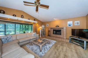 Family Room1-2