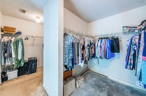 Master Bedroom Walk-in Closet1a