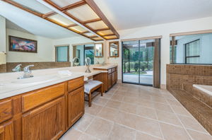 Master Bathroom1a