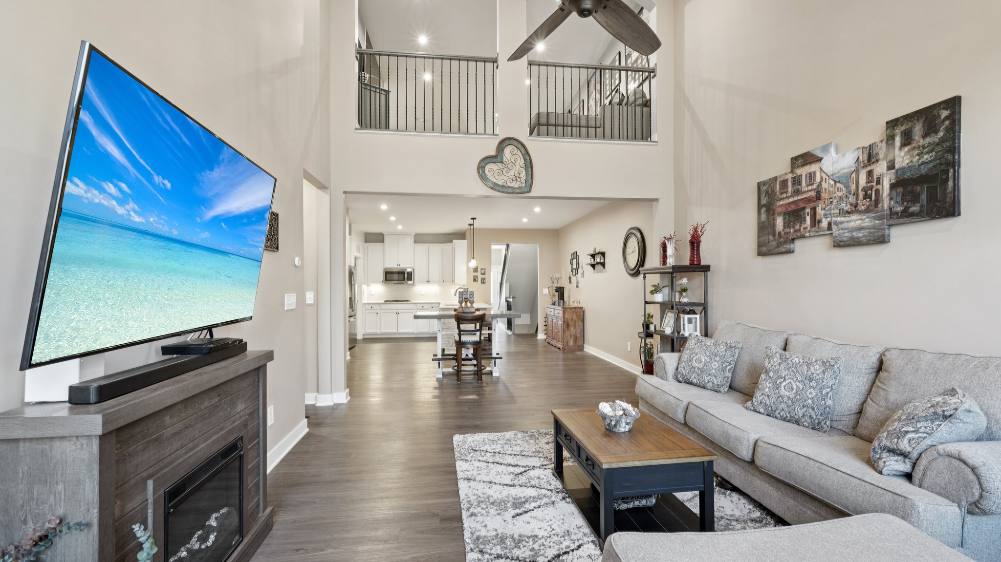 Beacon Dr unit c-S2312-008.jpg