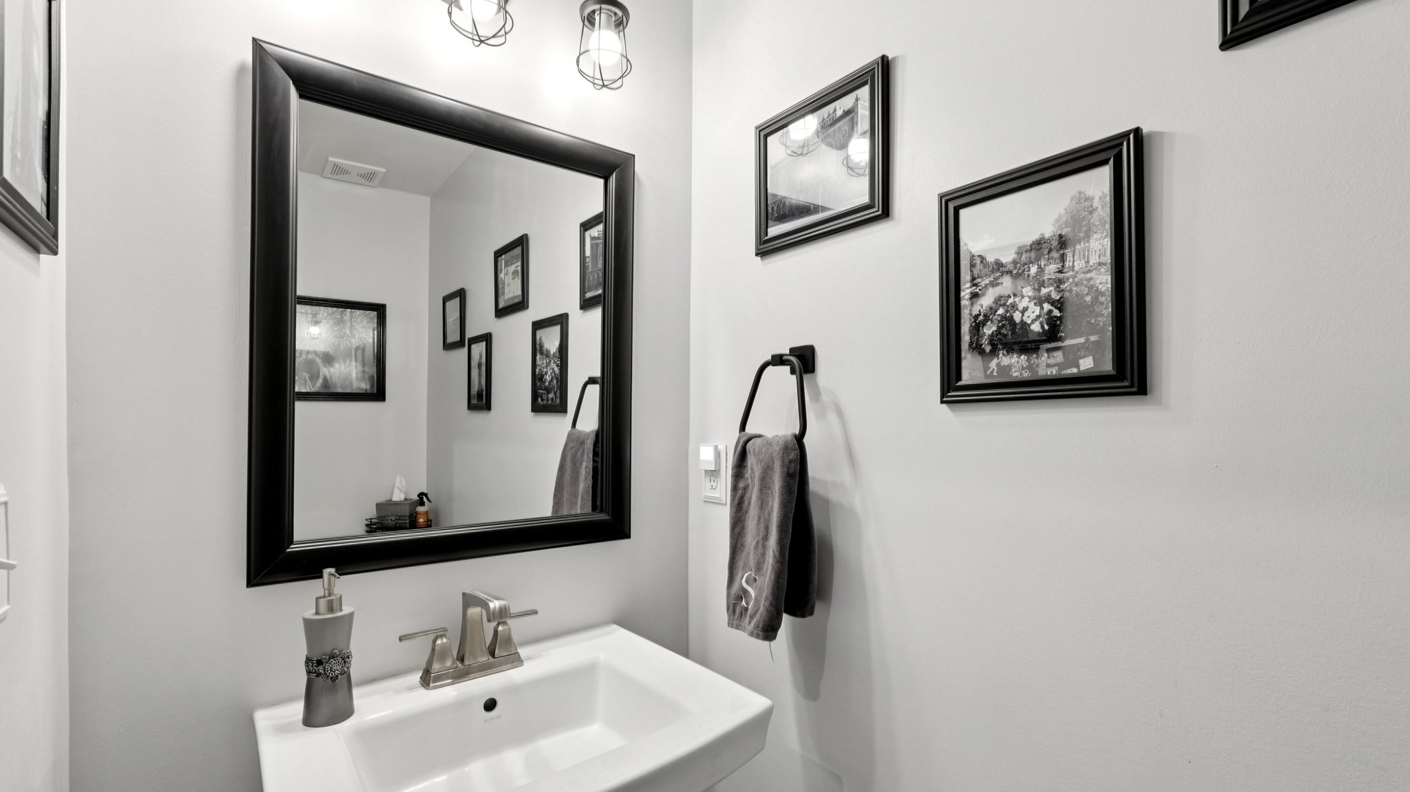 Beacon Dr unit c-S2312-018.jpg