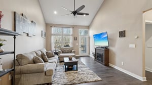 Beacon Dr unit c-S2312-006.jpg