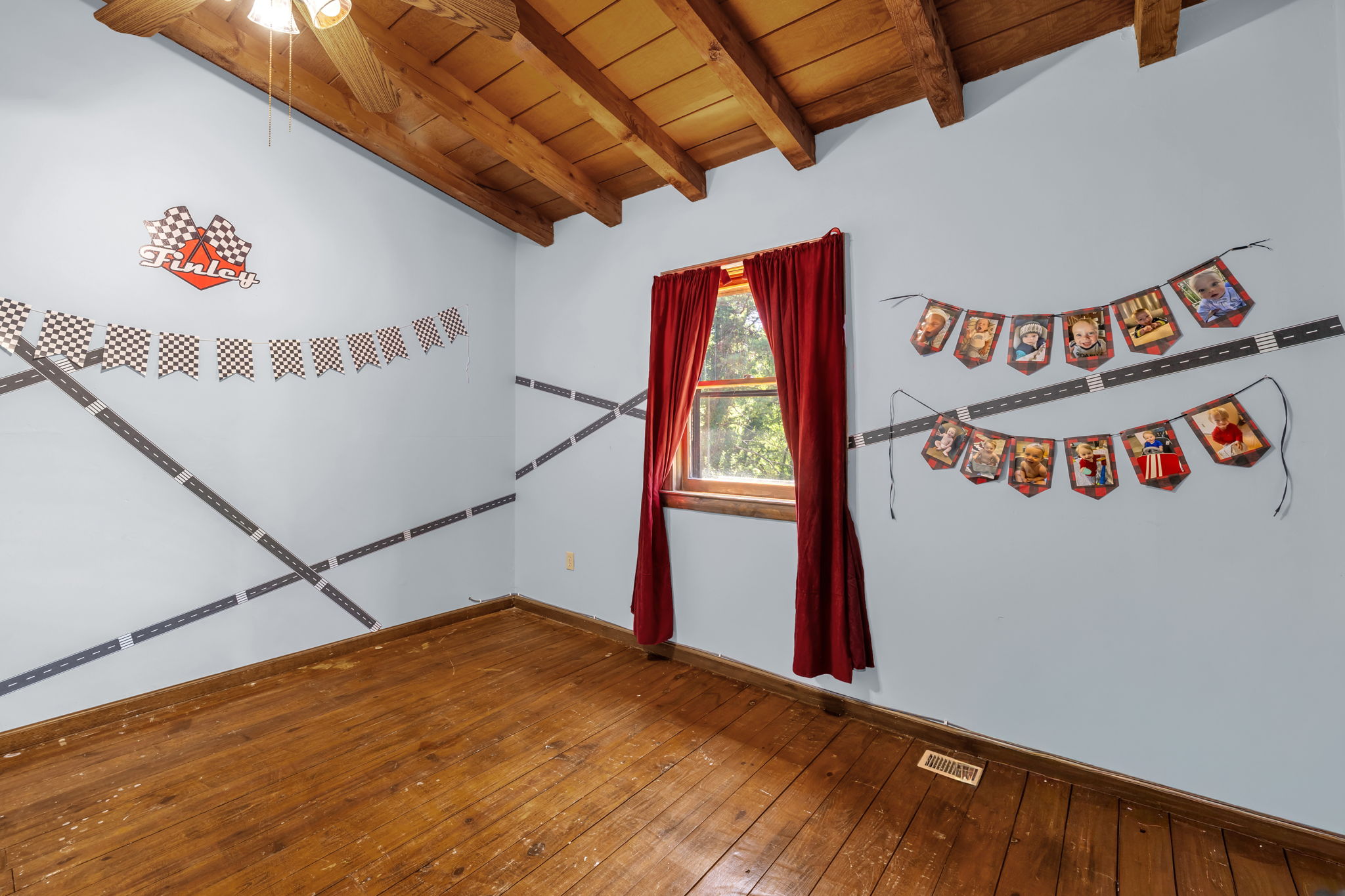 146 brookdale Dr-28