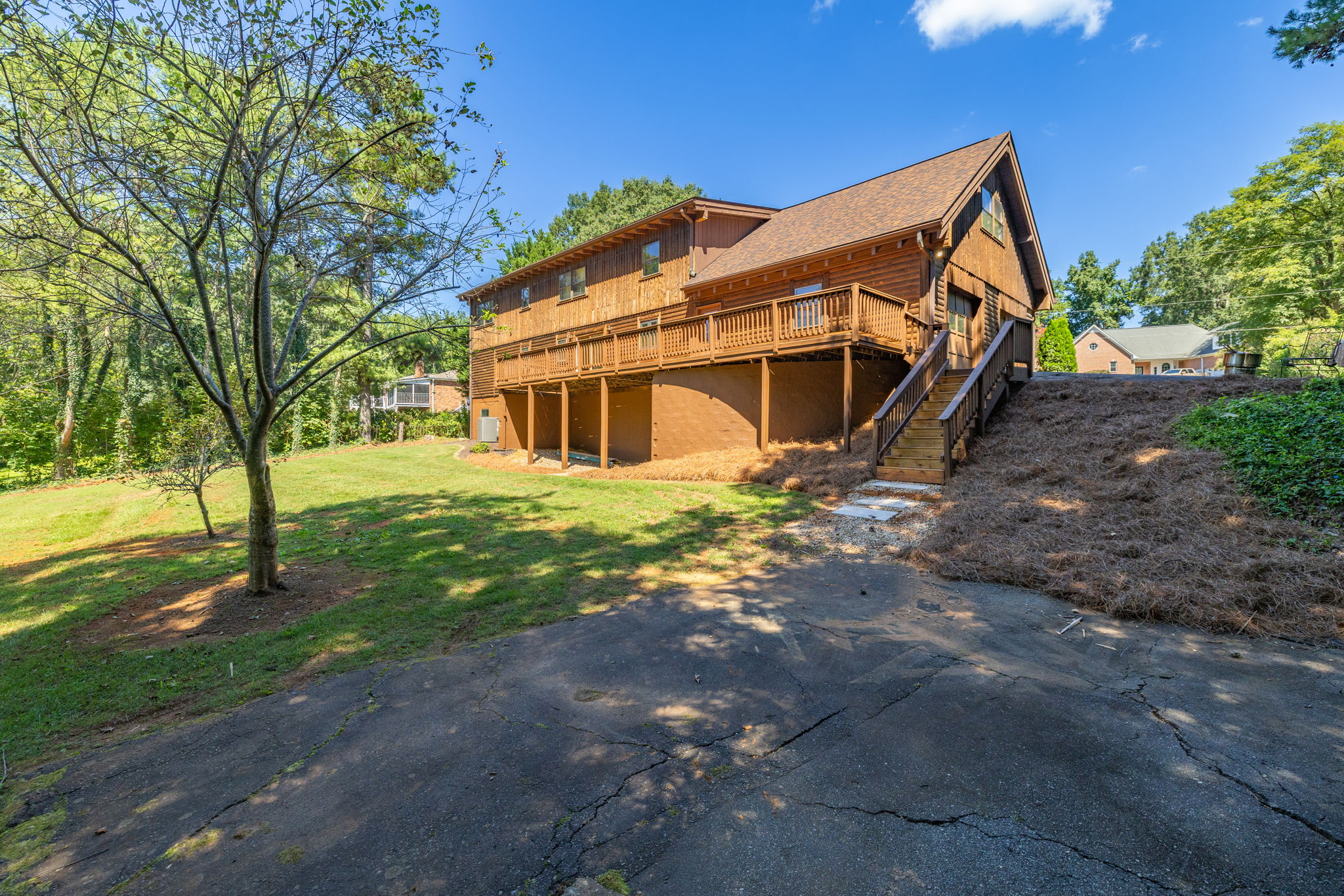 146 brookdale Dr-44