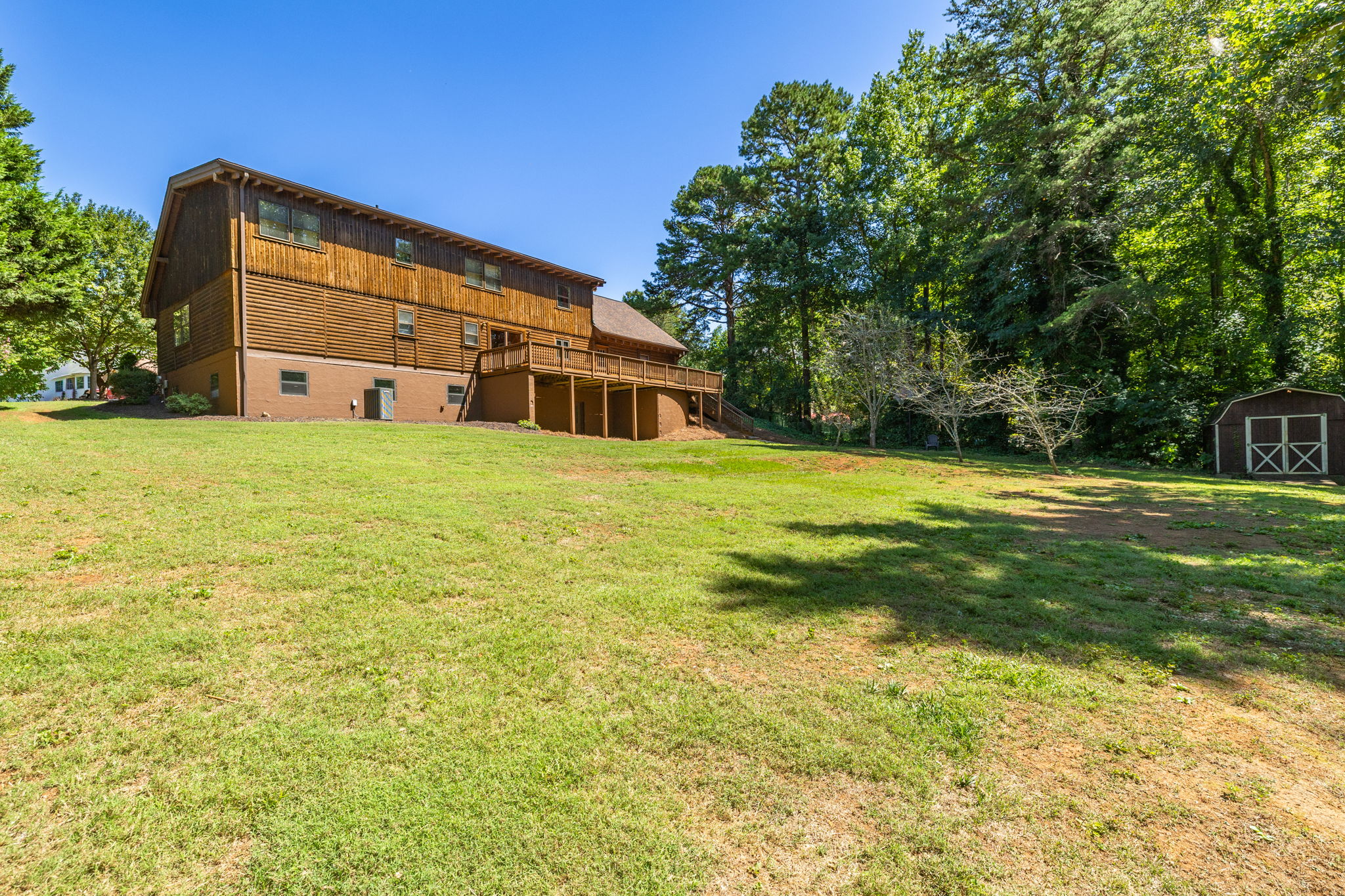 146 brookdale Dr-46