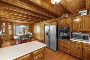 146 brookdale Dr-16