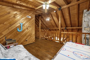146 brookdale Dr-24