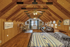 146 brookdale Dr-30