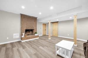 146 brookdale Dr-32