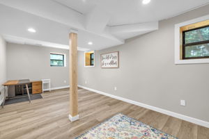146 brookdale Dr-35