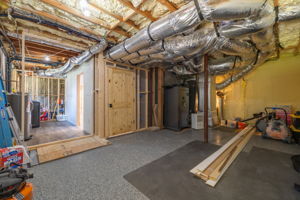 146 brookdale Dr-37