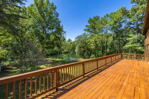 146 brookdale Dr-39