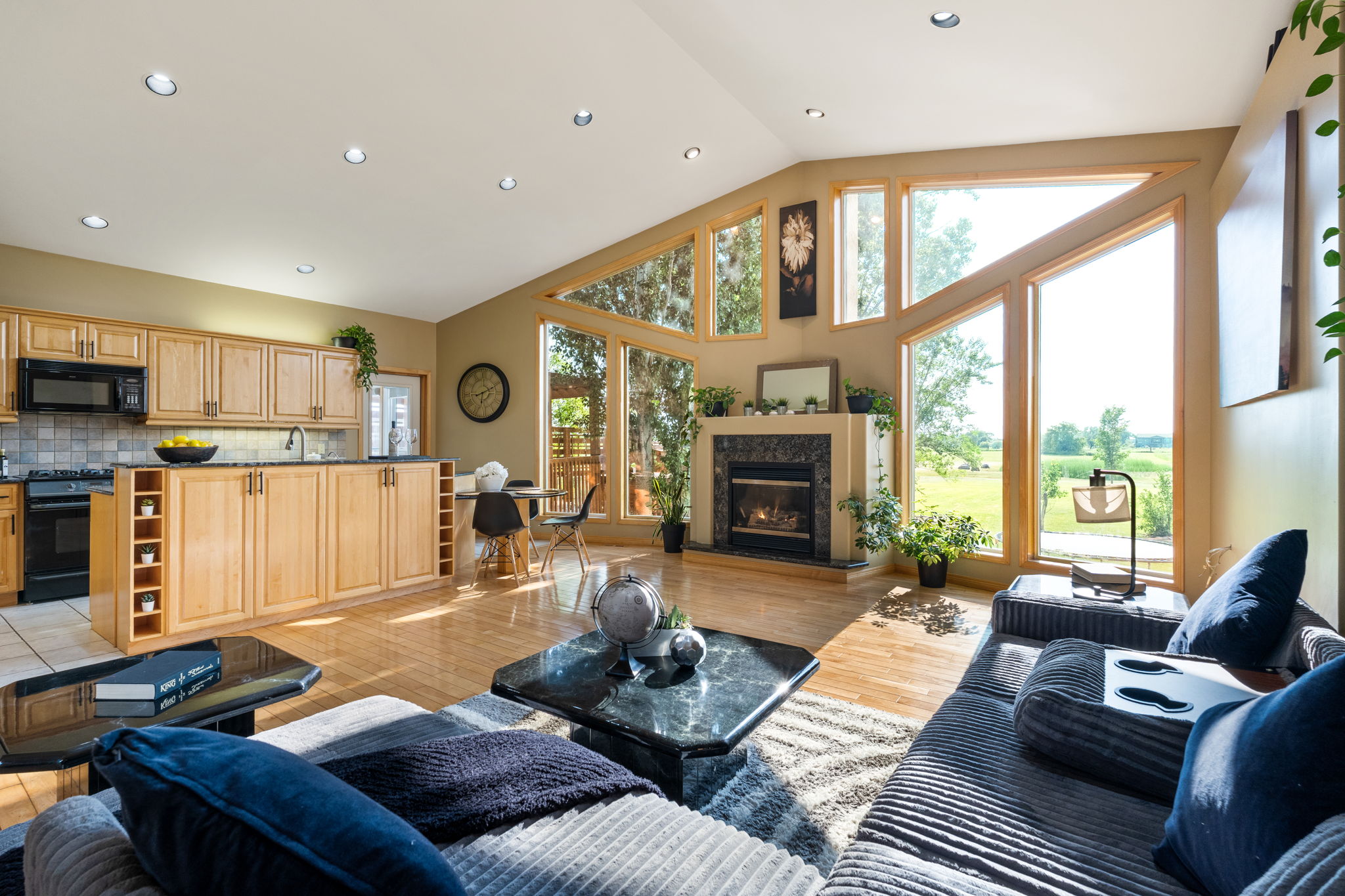 146 Burns Rd - Interior-4
