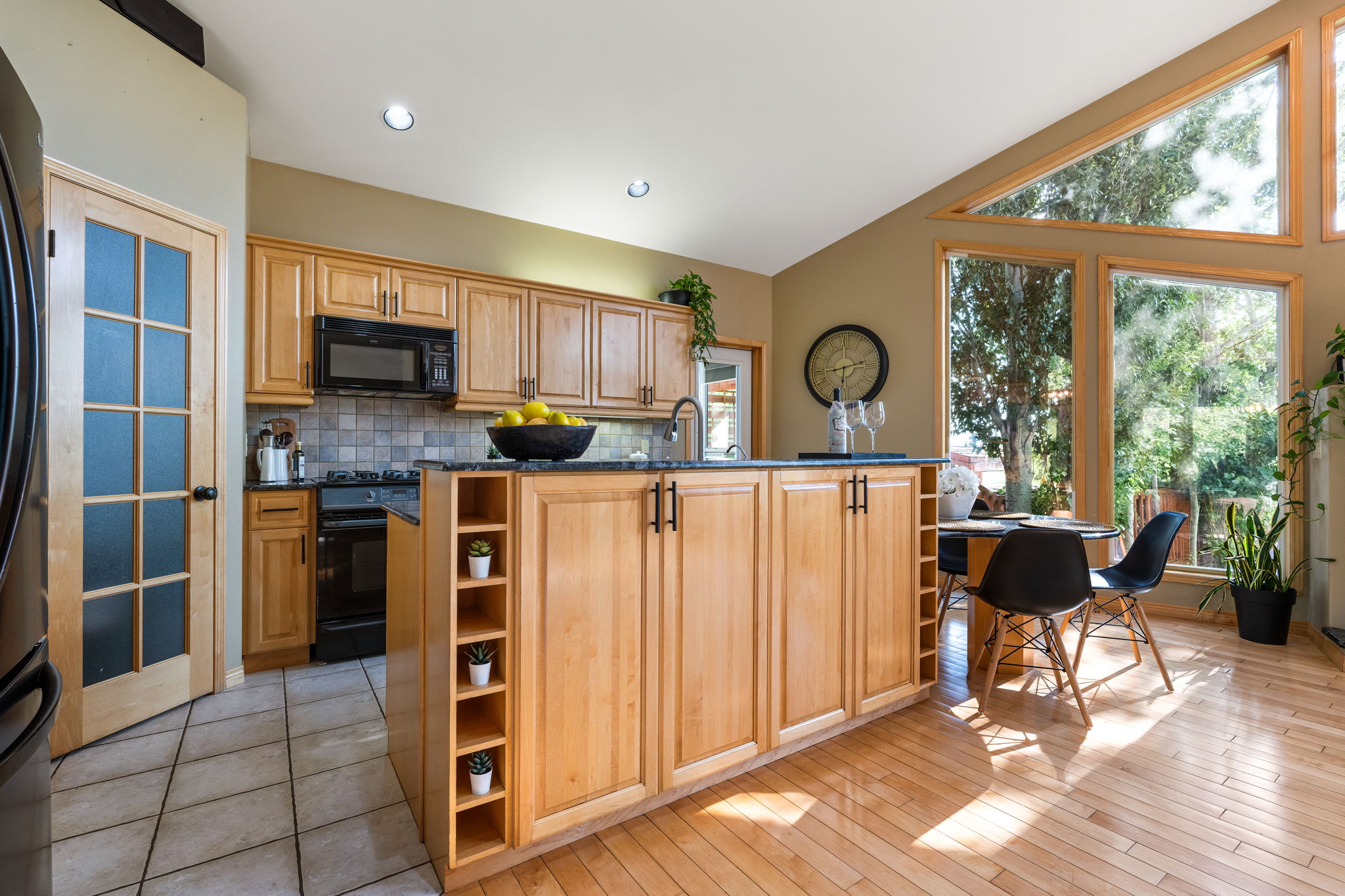 146 Burns Rd - Interior-8