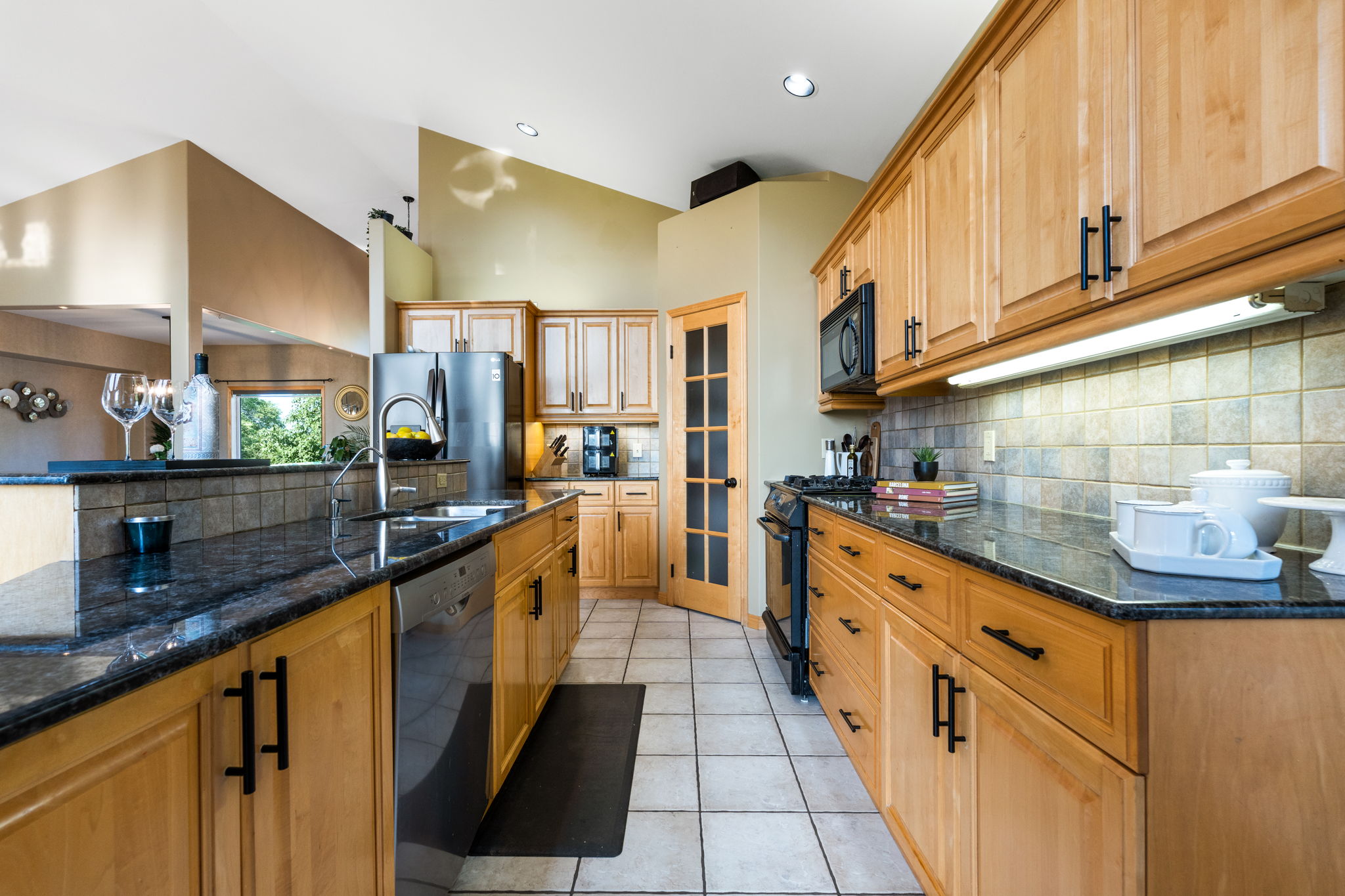 146 Burns Rd - Interior-10
