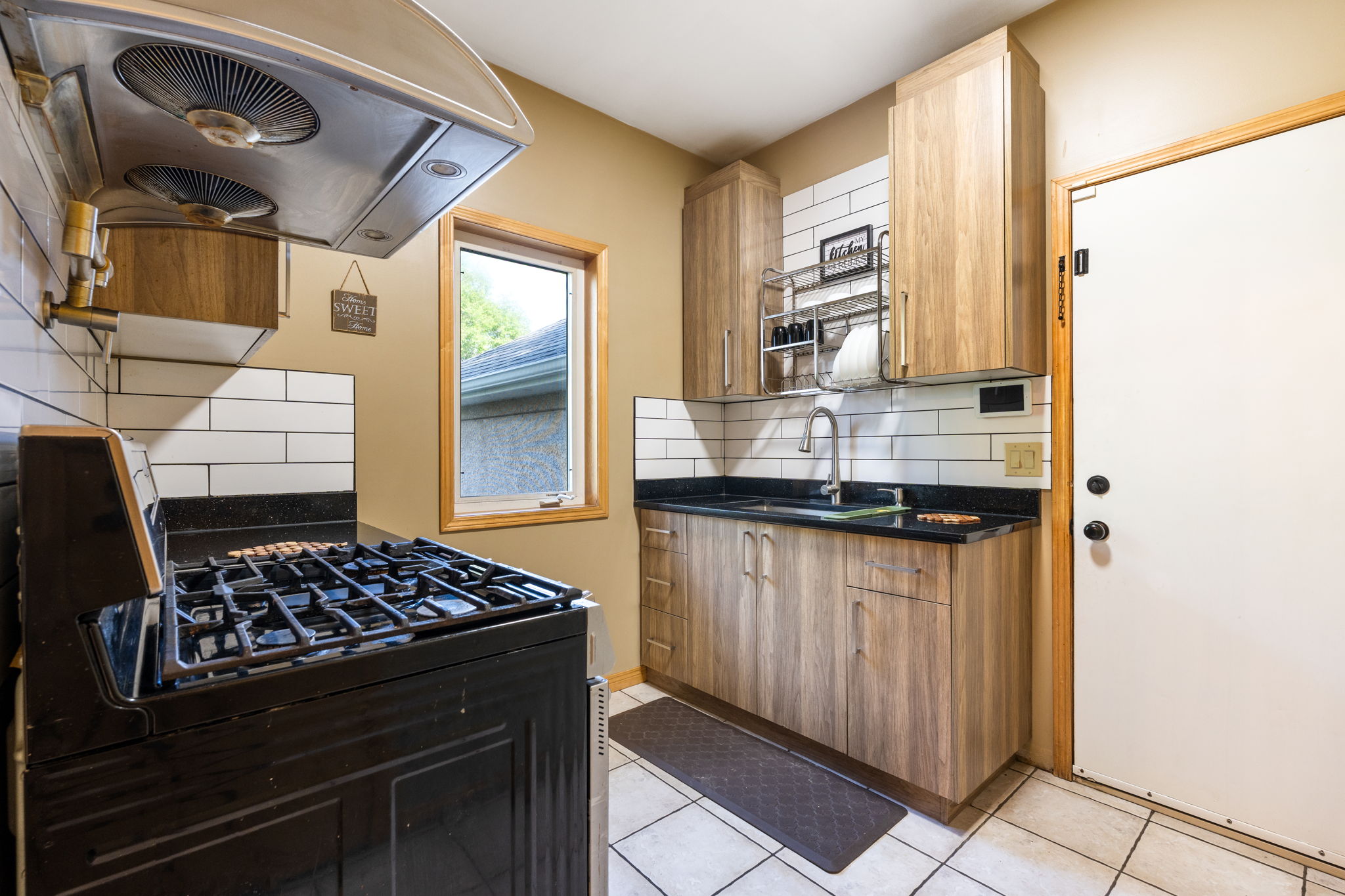 146 Burns Rd - Interior-14