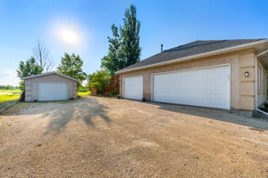 146 Burns Rd - Exterior-4