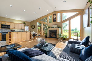 146 Burns Rd - Interior-4