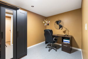 146 Burns Rd - Interior-37