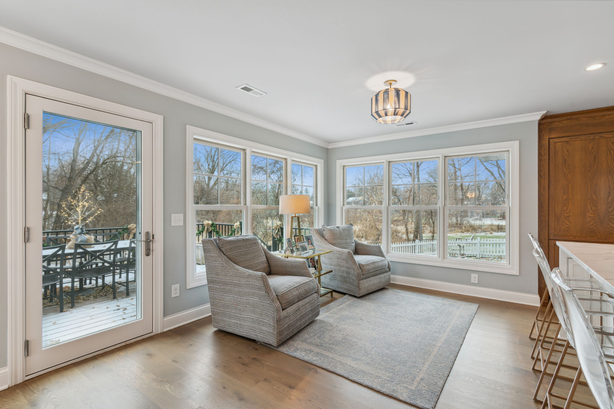 13_Interior