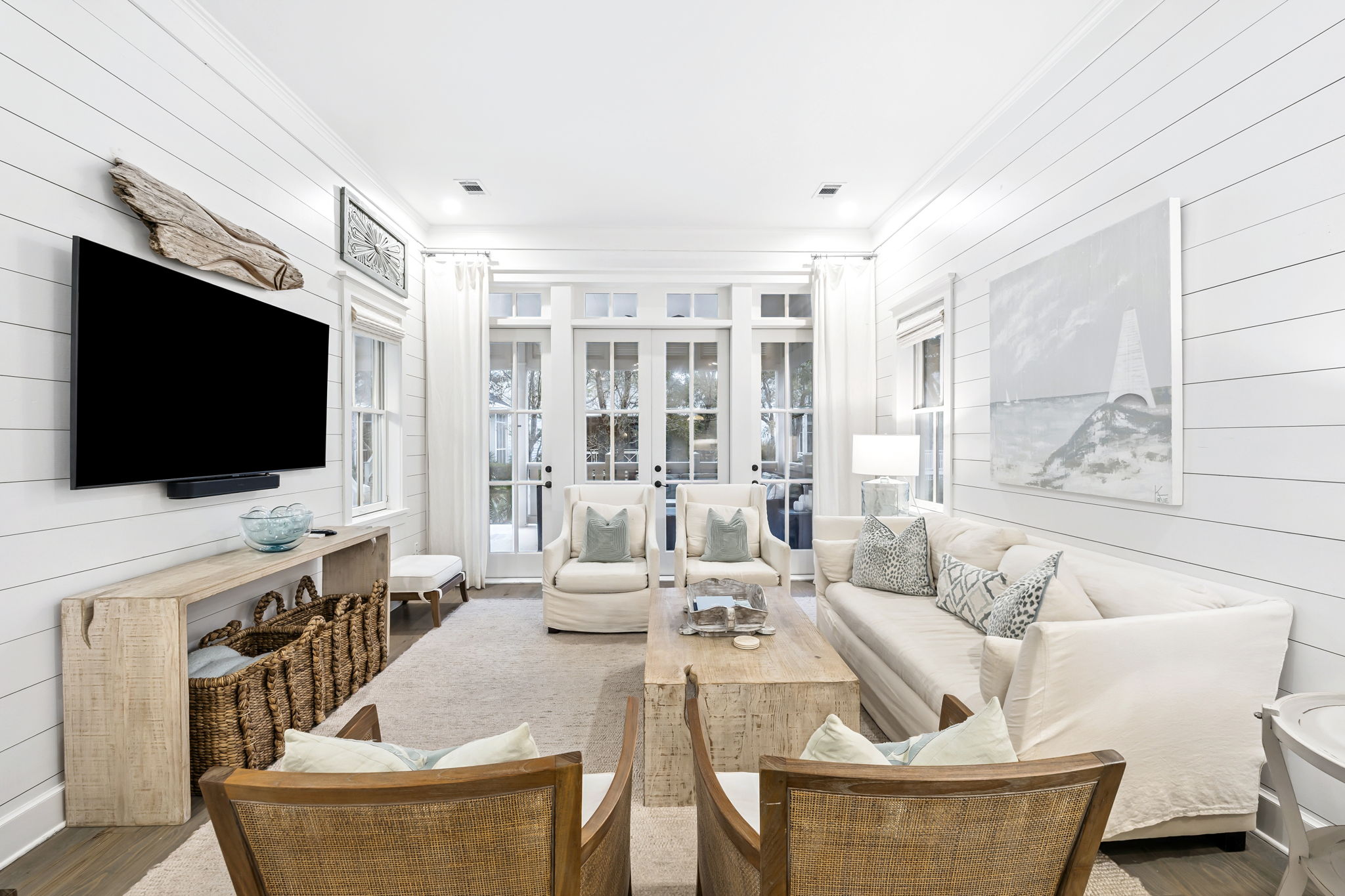 Array_146SilverLaurelWay-12