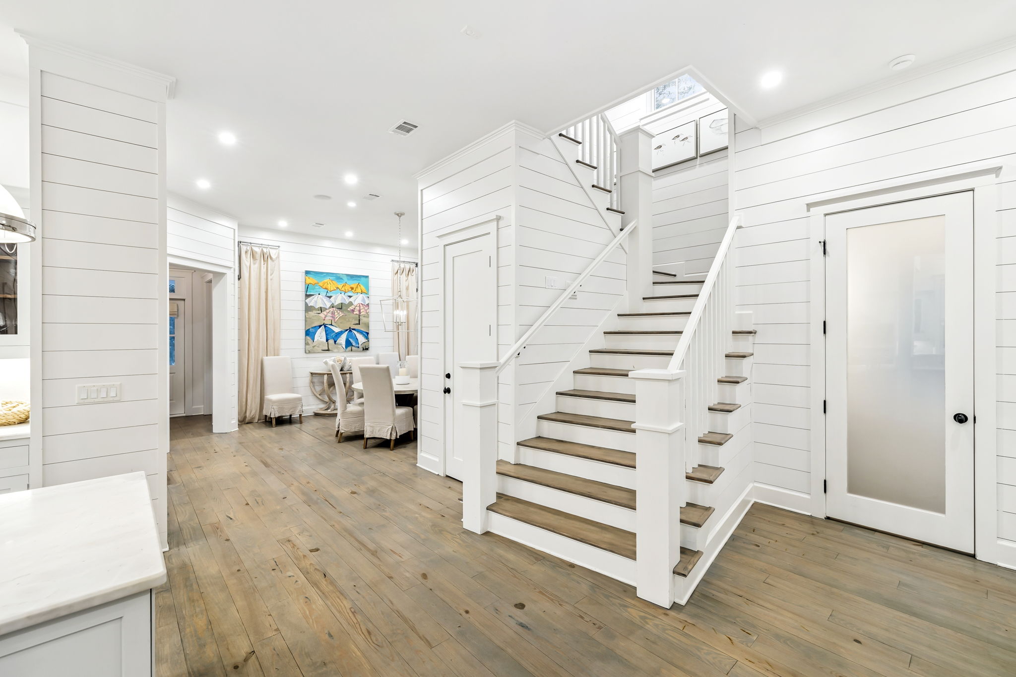 Array_146SilverLaurelWay-31