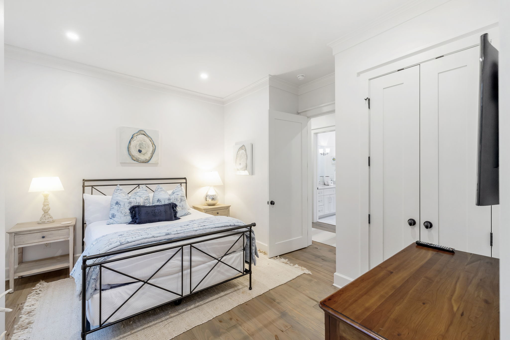 Array_146SilverLaurelWay-34