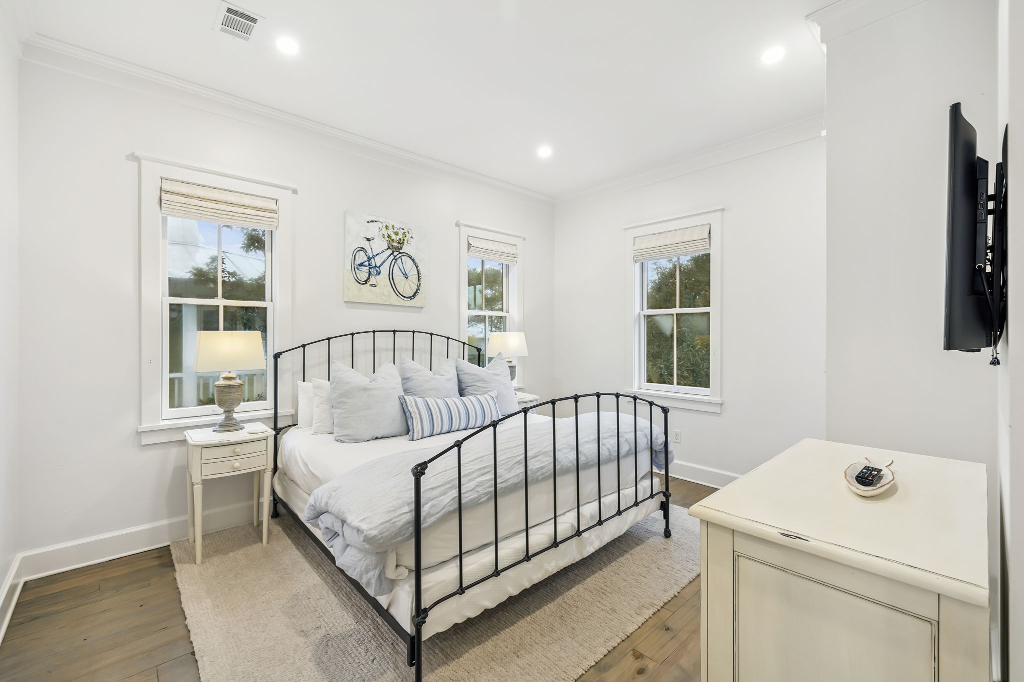 Array_146SilverLaurelWay-36