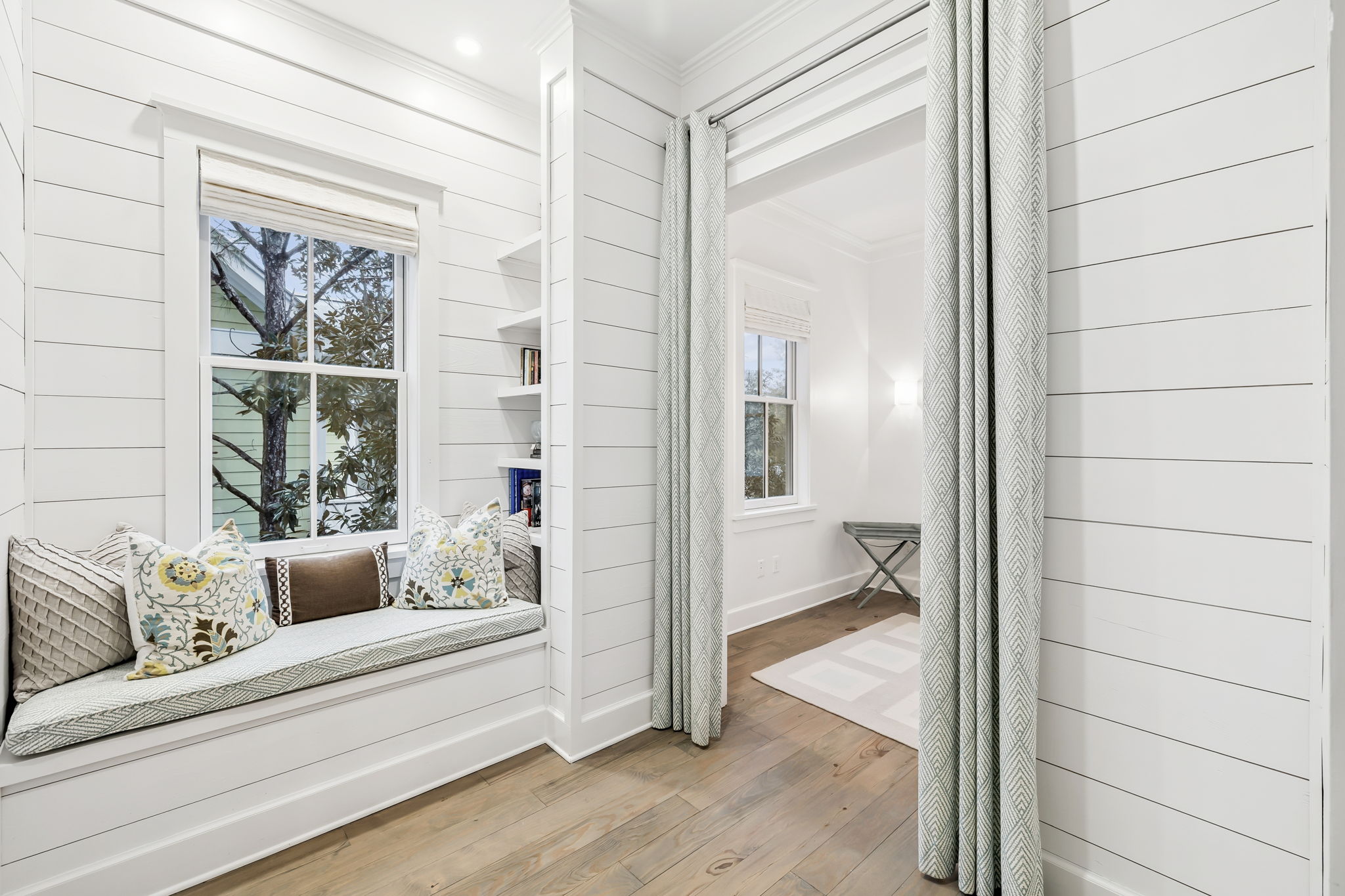 Array_146SilverLaurelWay-51