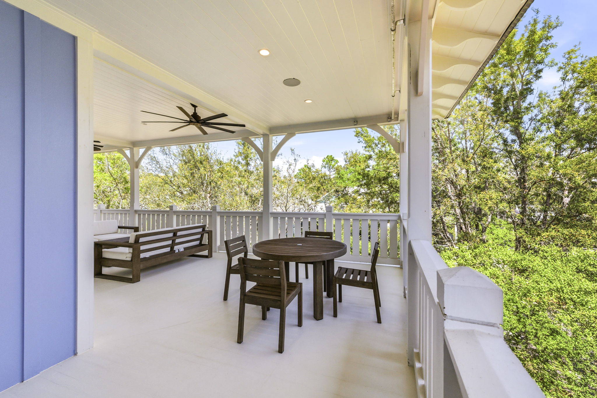 Array_146SilverLaurelWay-100