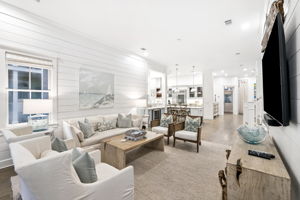 Array_146SilverLaurelWay-13