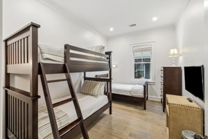 Array_146SilverLaurelWay-42