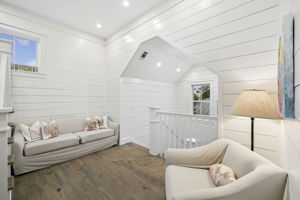 Array_146SilverLaurelWay-54