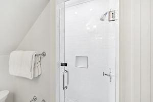 Array_146SilverLaurelWay-59