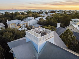 Array_146SilverLaurelWay-64