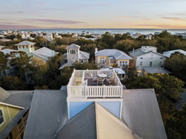 Array_146SilverLaurelWay-65